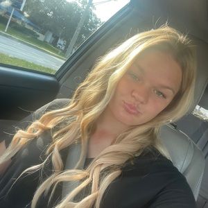 Meet your Posher, Madison